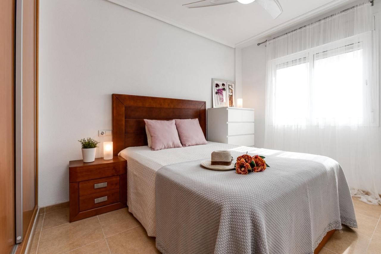 Sunny Casita, Torrevieja, Modern 2 Bed Top Floor Apartment Екстер'єр фото